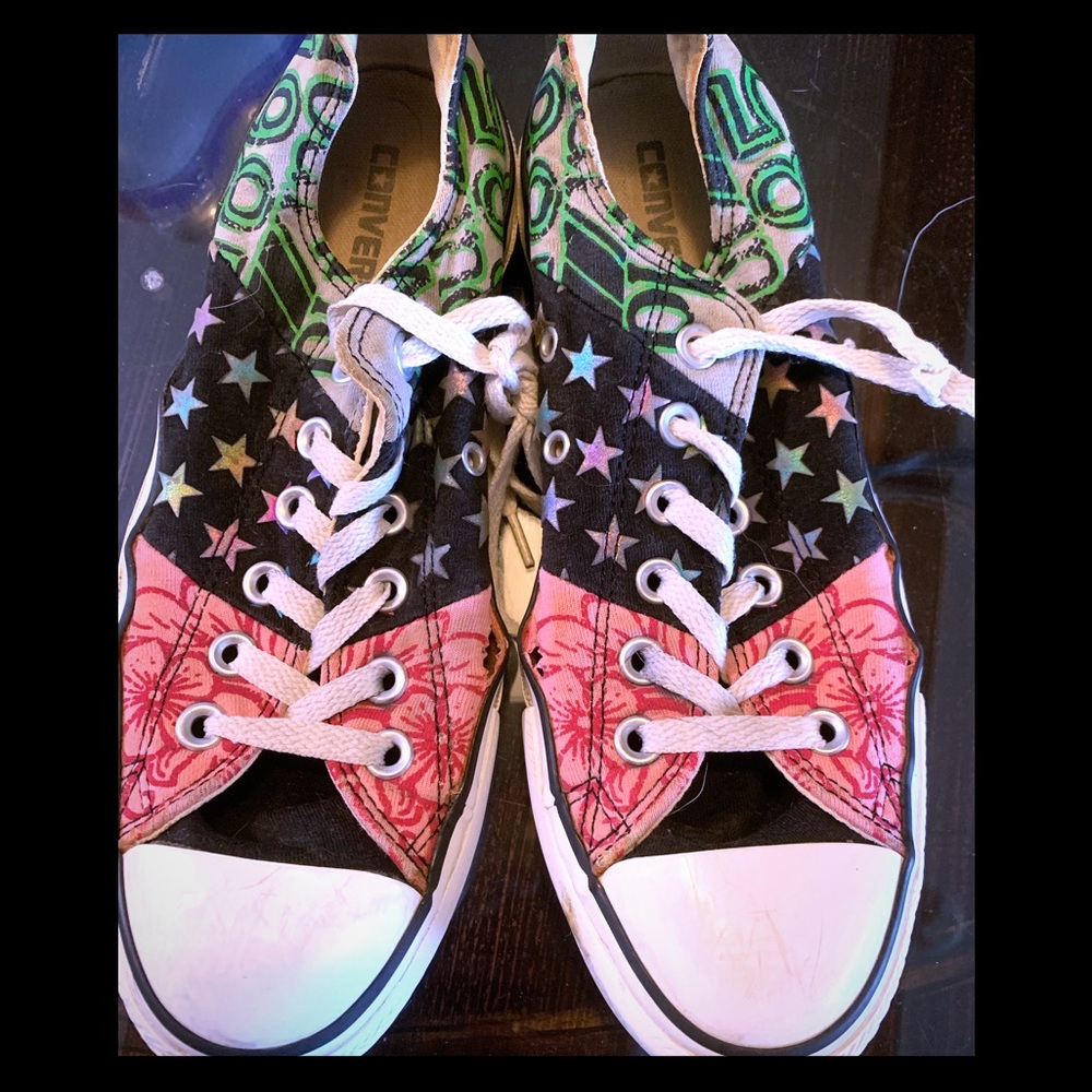 Very used unique Converse